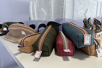 Mäppchen und Kosmetikbeutel in verschiedenen Ausführungen