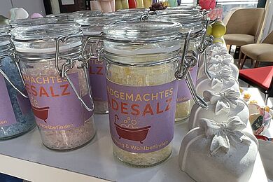 handgemachte Badesalze in Weckgläsern